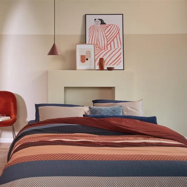 „Beddinghouse Audrey“ raudono atlaso antklodės užvalkalas